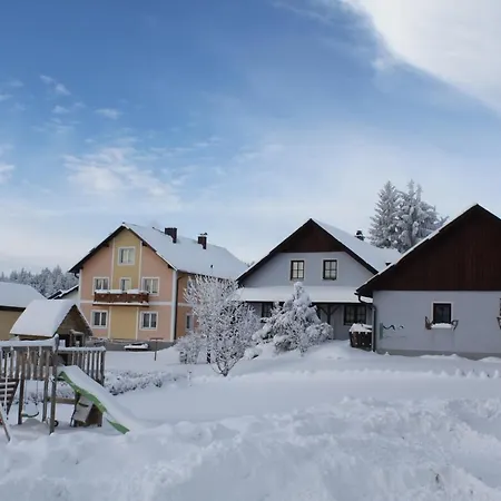 Lägenhet Haus Linda